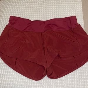Lululemon shorts - size 6 - 2.5 inch